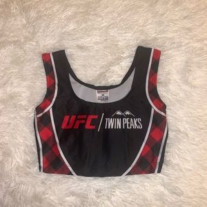 Twin Peaks Girl UFC top